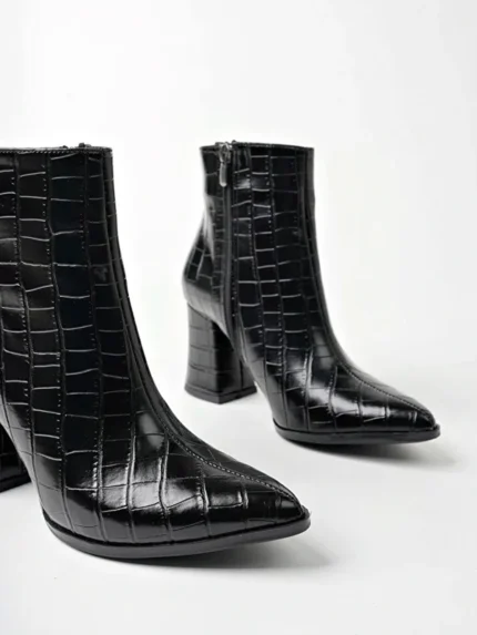 Marshetta Shoes Legend Model Siyah Kroko Sivri Burun Kalın Topuklu Yandan Fermuarlı Kadın Bot