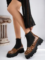 Marshetta Shoes İsabel Model Leopar Desenli Rugan Kalın Tabanlı Önden Fermuarlı Kadın Bot