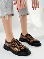 Leopatra Model Leopar Desenli Siyah Rugan Kadın Günlük Oxford Bağcıklı Ayakkabı